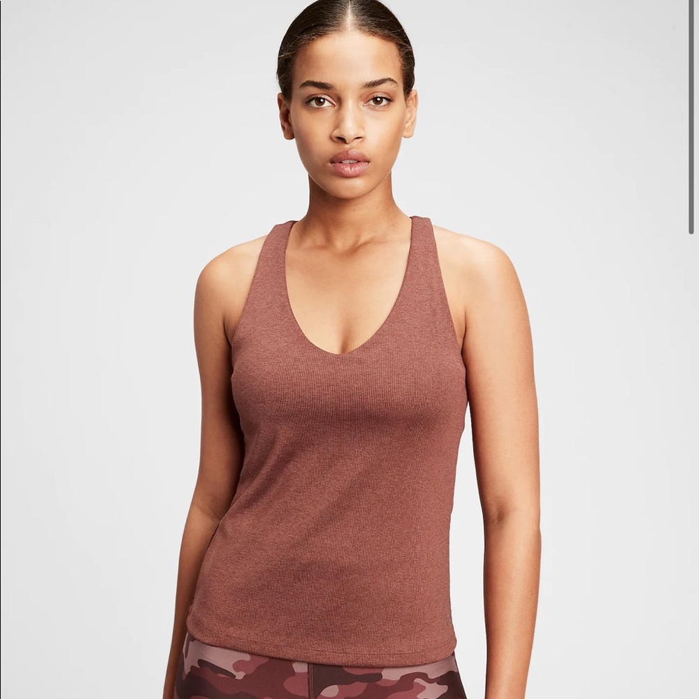 GapFit Ribbed Tank